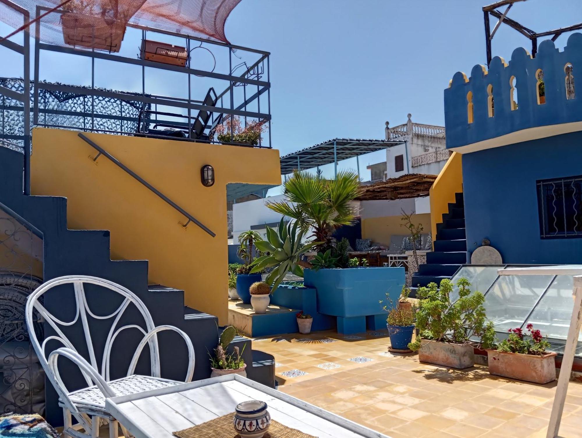 Bayt Alice Hostel Tangier Bagian luar foto